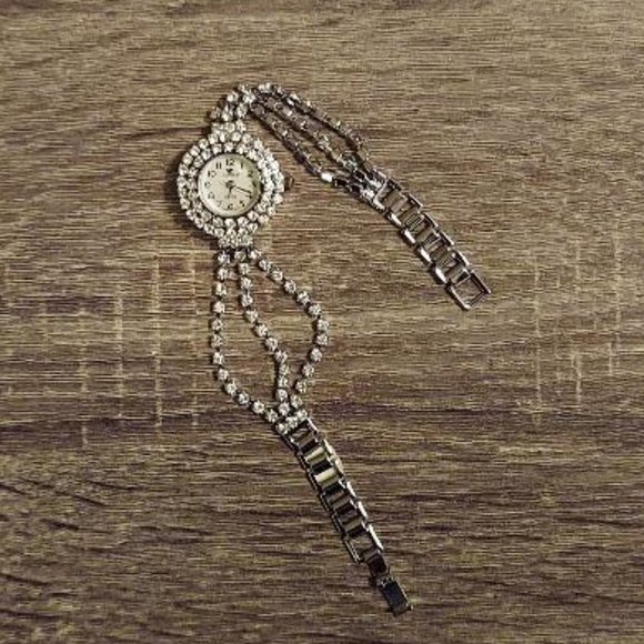 Crystal Watch - Picture 6 of 6